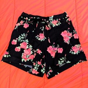 Lularoe Jessica Patch Pocket Shorts Black w/Pink Flowers Sz S